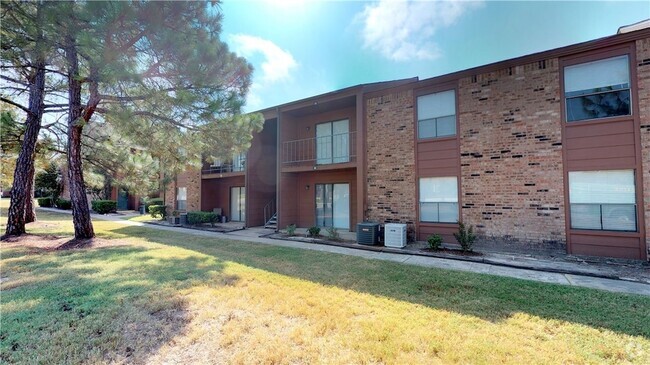 Building Photo - 904 University Oaks Blvd Unit 36 Rental