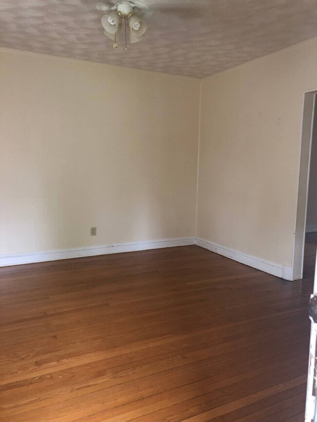 2 bedroom home in Petersburg Rental For Rent in Petersburg, VA