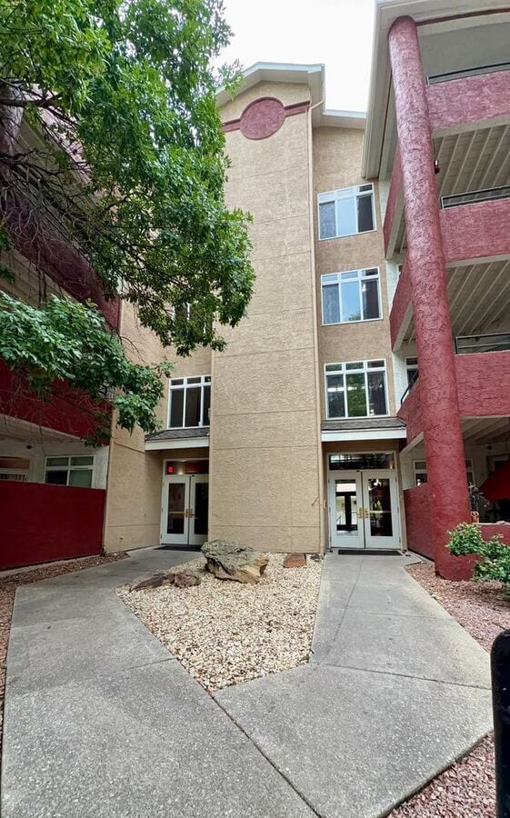 Photo - 175 W Cheyenne Rd