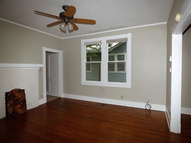 Photo - 447 Dickinson St