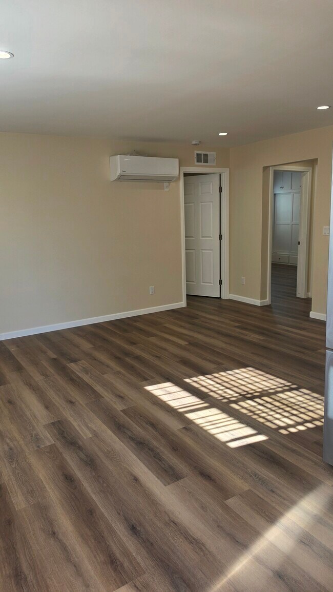 1262 W 88th St Unit 1262 W 88th Street, Unit A