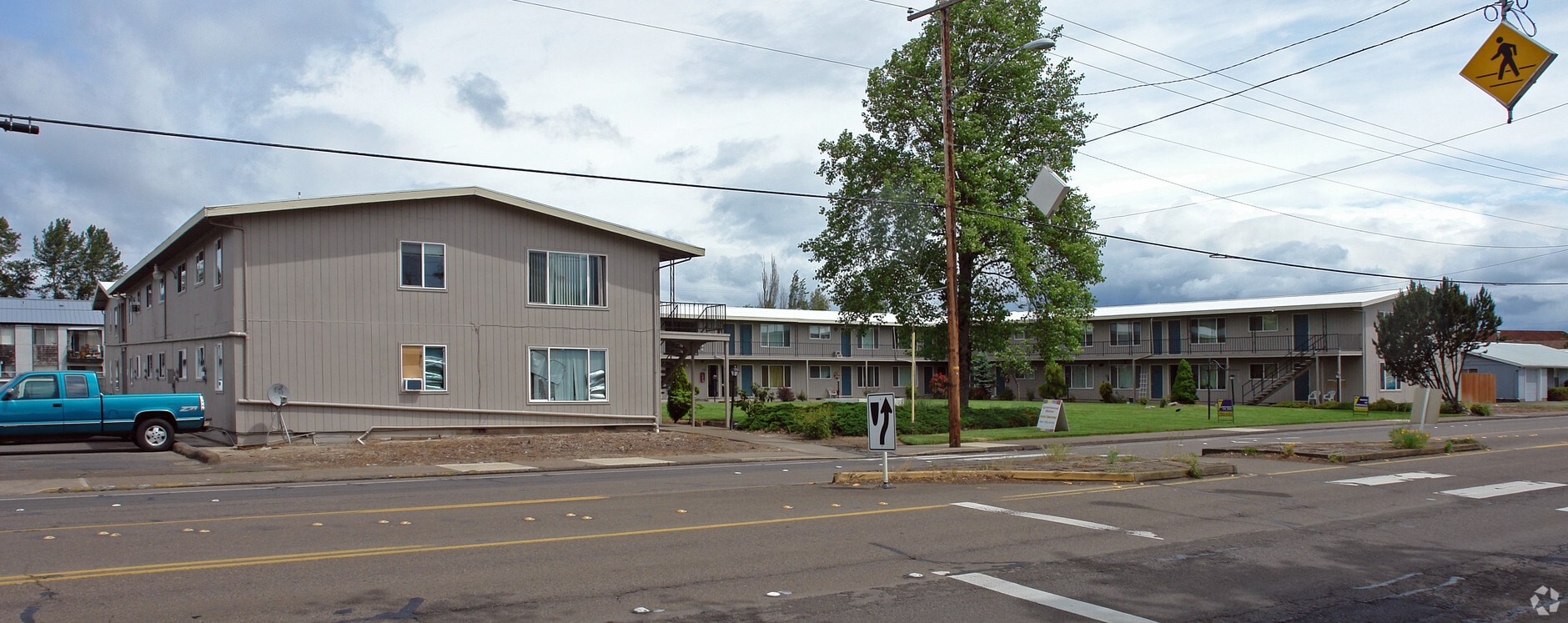 Greenwood Manor - Greenwood Manor Apartments