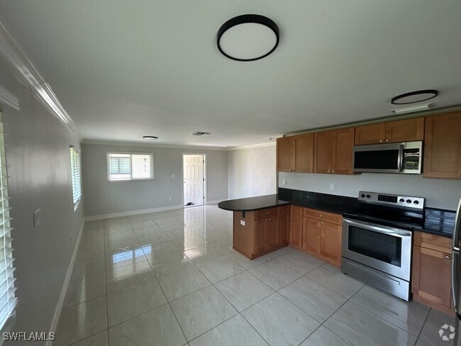 Building Photo - 682 108th Ave N Rental