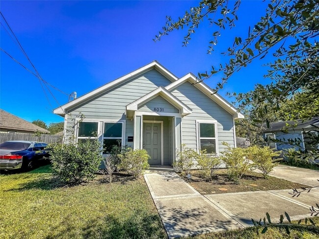 Building Photo - 8031 Canyon St Rental