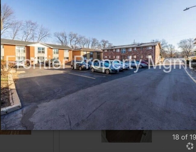 Building Photo - 2 Bedroom, 1 Bath Apartment Unit 9310 Shirley Gardens Dr. D