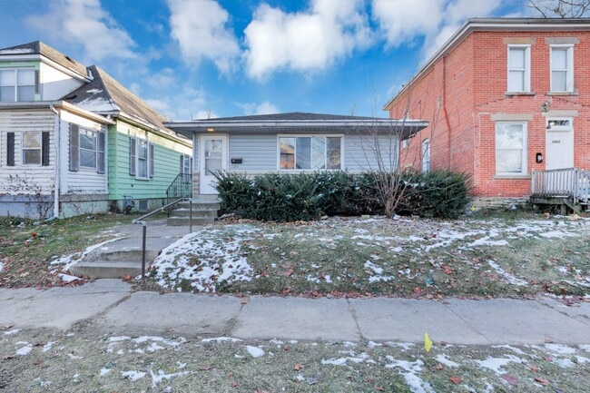 Building Photo - 1699 E Weber Rd