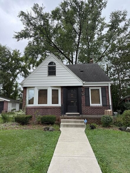 Building Photo - 1625 W Farnum Ave Rental