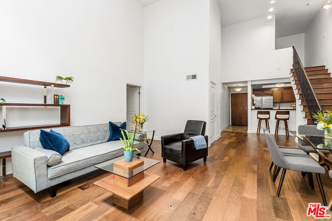 Photo - 1633 S Bentley Ave Unit 306