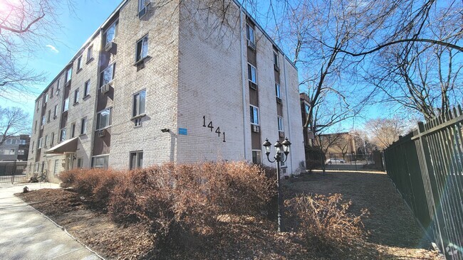 Building Photo - 1441 W Farwell Ave Unit 3A Rental