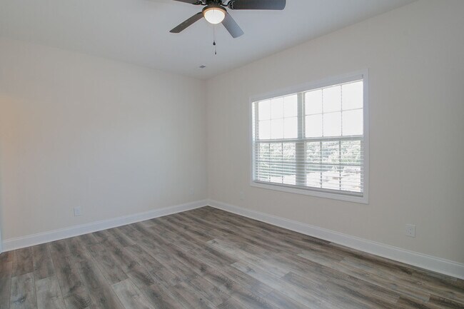 Photo - 550 Peachers Mill Rd