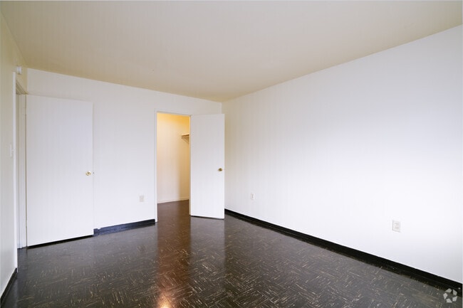 3BD, 1BA - 1,200SF - The Grove