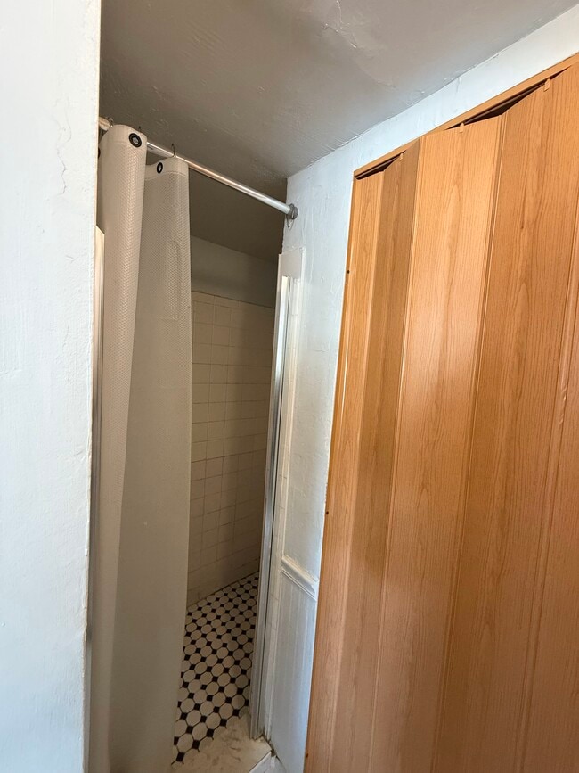 Photo - 2115 NE 37th St Unit 1