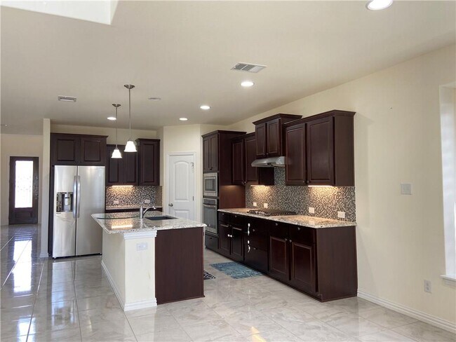 Photo - 21320 Hines Ln