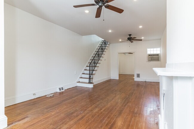 Photo - 2545 Cedar St