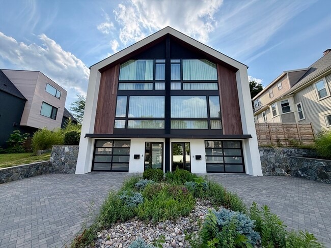 Building Photo - 351 Linwood Ave