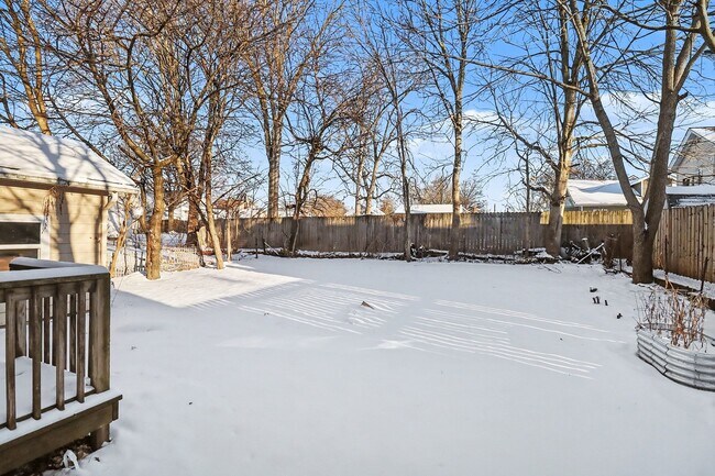 Photo - 417 E Maple Ave