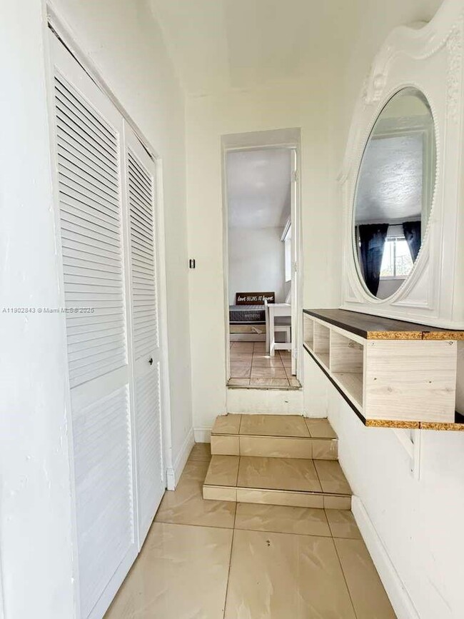 Photo - 106 SE 4th Ave Unit 2