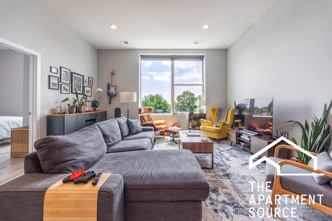 Photo - 2247 W Lawrence Ave Condo Unit 405