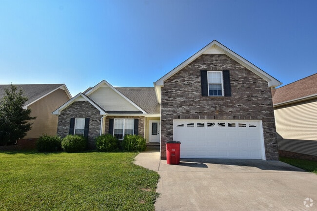 Building Photo - Pet Friendly Three Bedroom with Bonus! Rental