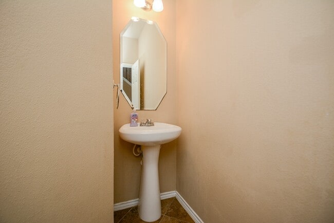 Photo - 13027 Sweetgum Shores Dr