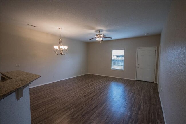 Photo - 1230 Marigold Rd