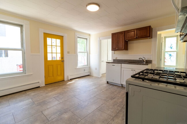 Photo - 62 Lincoln Ave