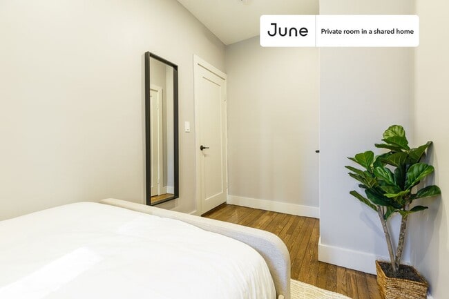 Photo - Room in Shared 4 bed/2 bath home Unidad D