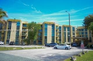 Building Photo - 11750 SW 18th St Unit 531-1