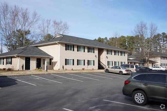 Building Photo - The Village at Baldwin Court Rental