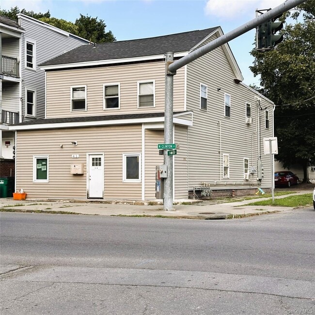 Building Photo - 43 N Clinton St Unit 2F Rental