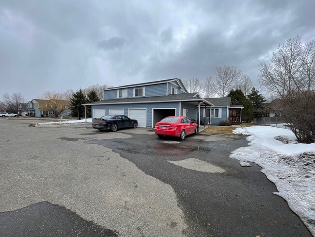 Building Photo - 2402 Daws Dr Rental