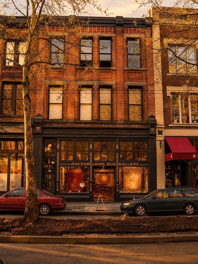 Building Photo - 211 1st Ave S Unit 201