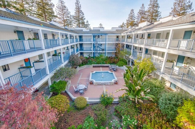 Building Photo - Cozy 1 Bed, 1 Bath Condo