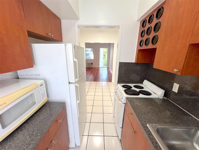 Photo - 1235 Euclid Ave Unit 14