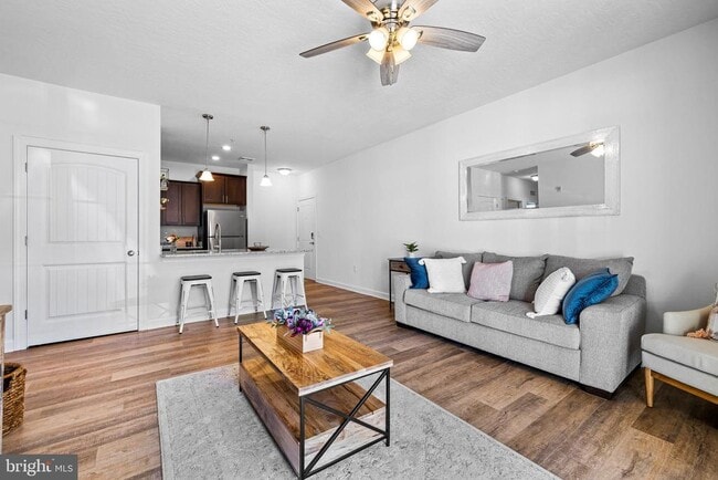 Photo - 2950 Ashwood Cir Unit 301