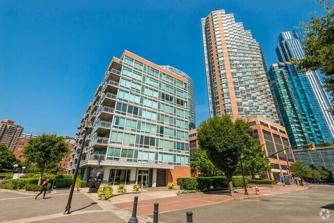 Building Photo - 25 Hudson St Unit 812 Rental