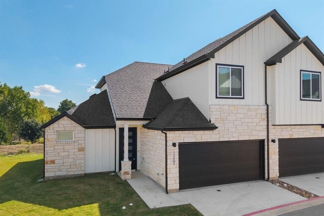 Building Photo - 2600 Gattis School Rd