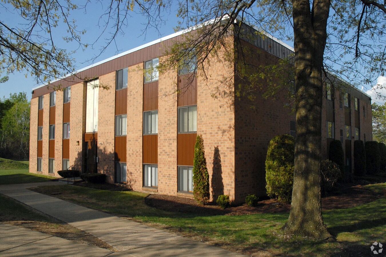 Photo - Summit Gardens