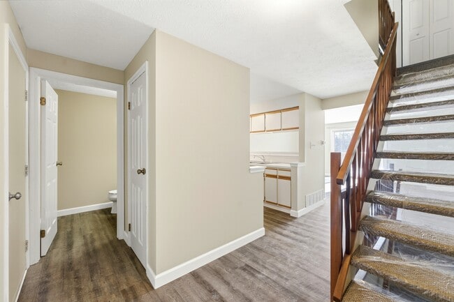 Photo - 217 Clearbrook Ct