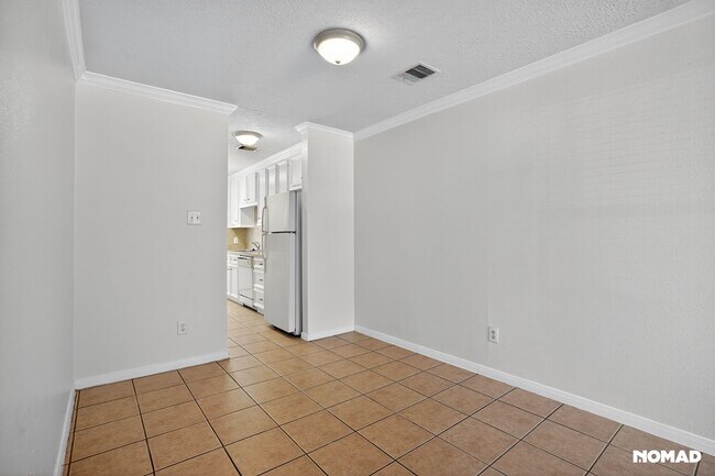 2410 Morning Glory Dr