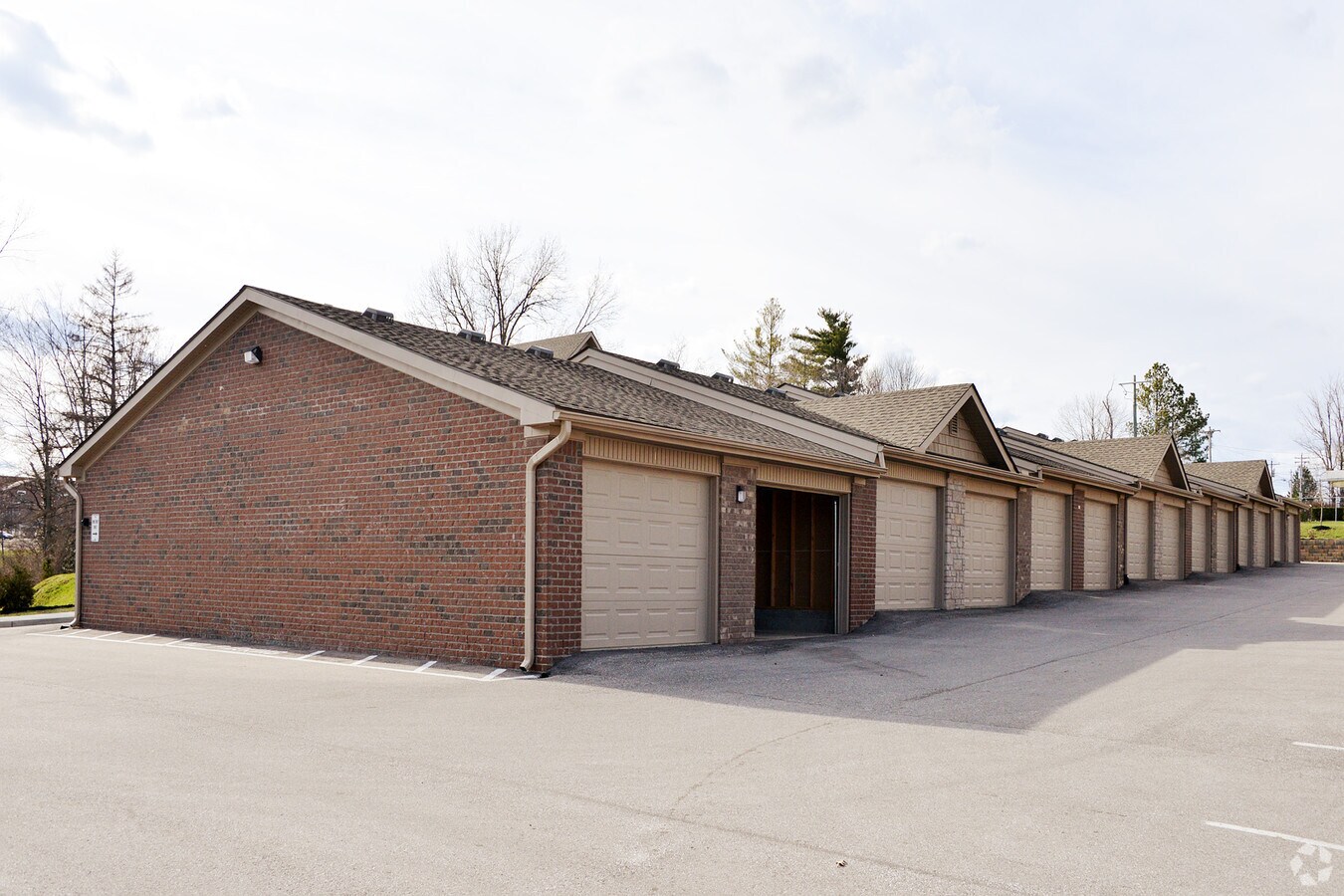 Photo - Crossroads Apartments