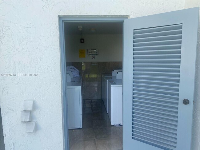 Photo - 9520 SW 8th St Unit 118