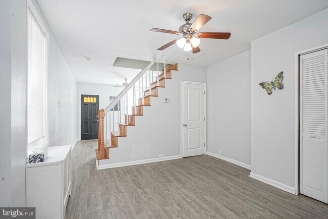 Photo - 2713 Kirkbride St