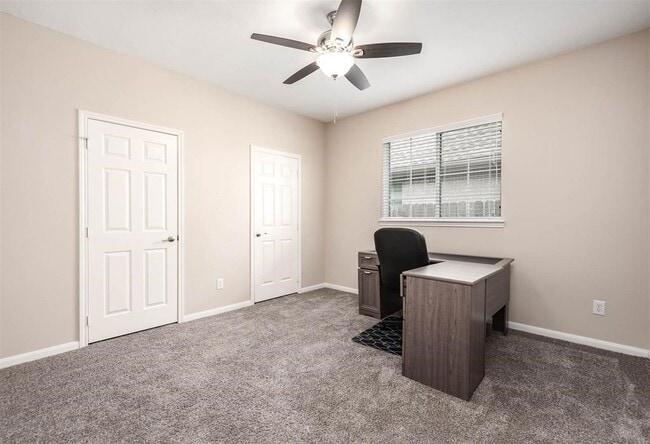 Photo - 3403 E Cedar Hollow Dr