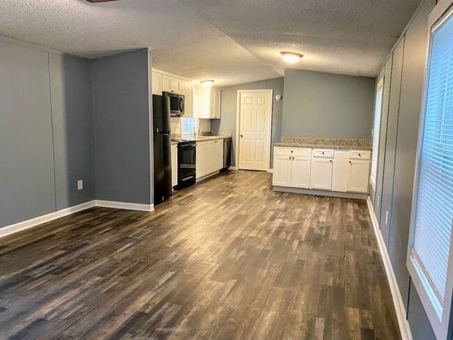 Photo - 3 Bedroom Mobile Home in Pelzer SC