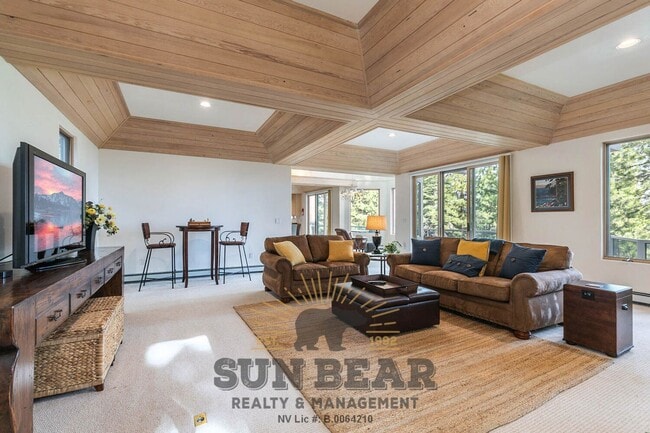 Photo - Beautiful Home w Peek Lakeview!