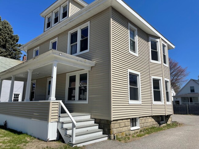 Building Photo - 70 Angell Ave Unit A-2