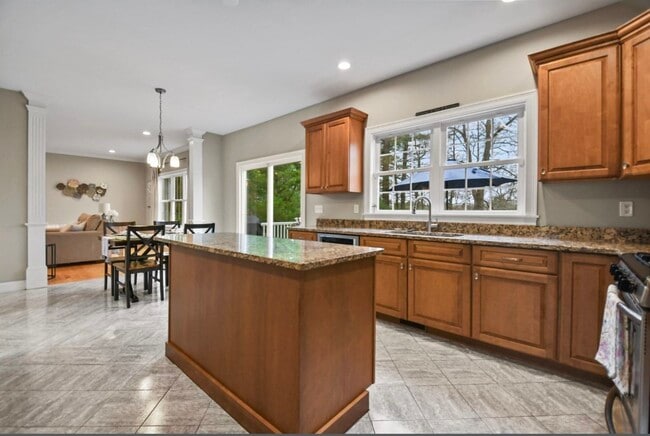 15 Pine Meadow Rd