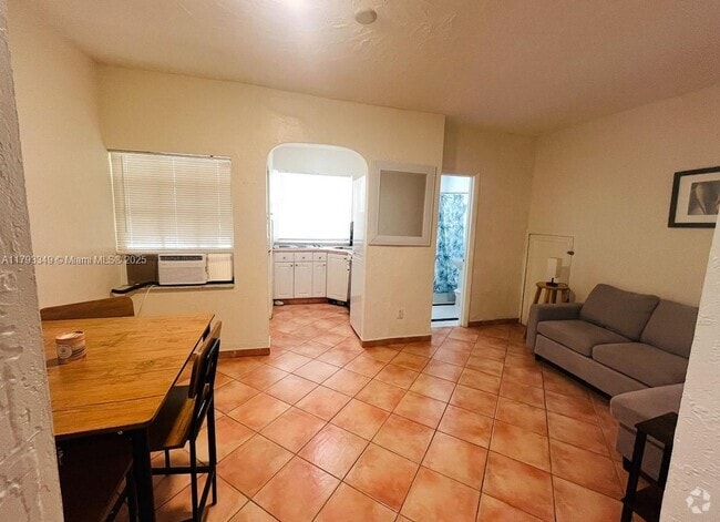 Building Photo - 1335 Pennsylvania Ave Unit 2 Rental