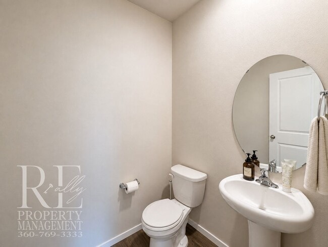 Photo - 6657 Yorktown Pl NE